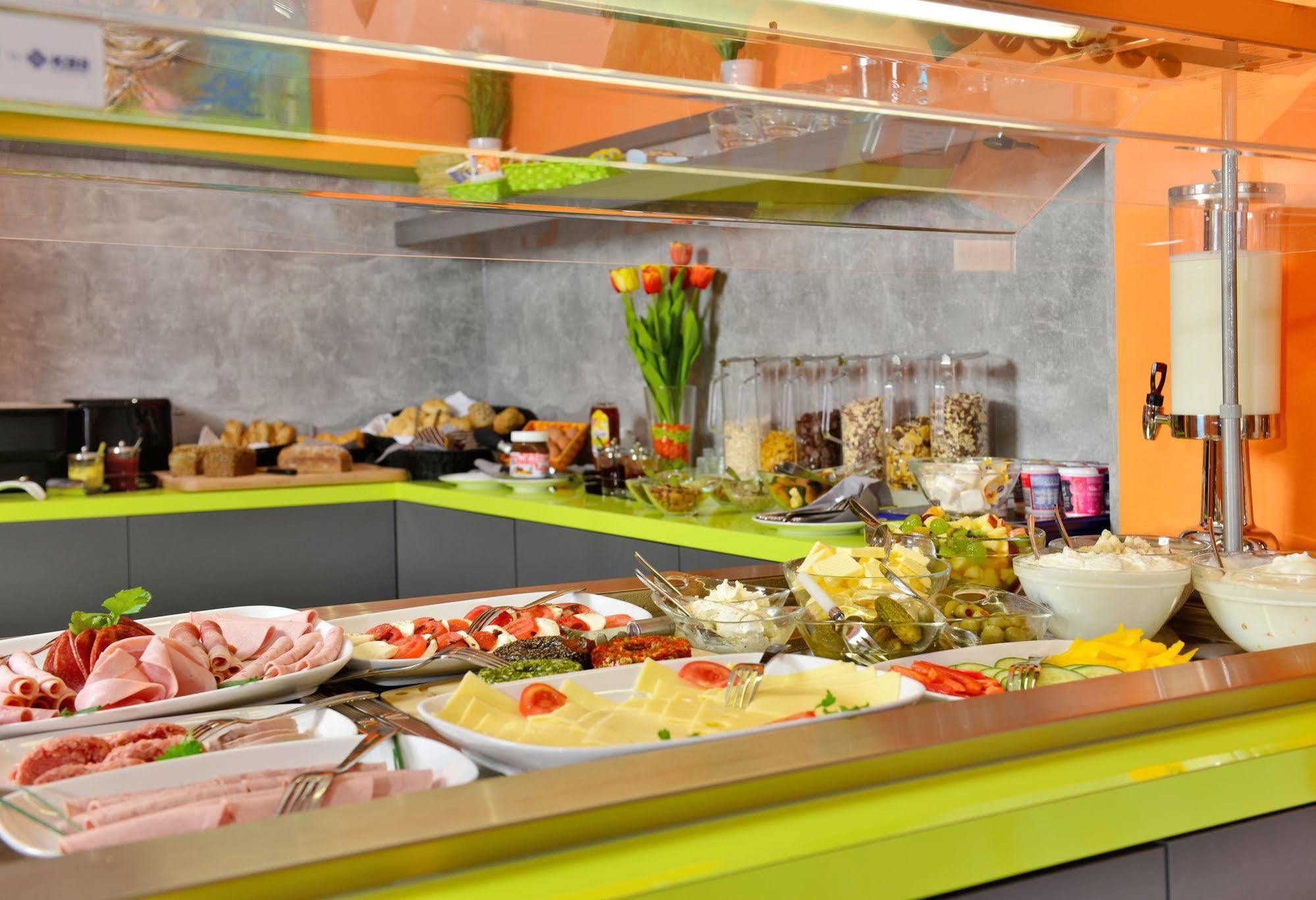Sleepysleepy Hotel Giessen Linden  Εξωτερικό φωτογραφία